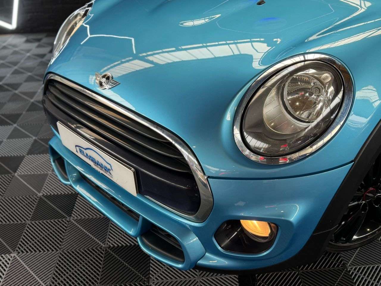 A 2017 MINI HATCH 1.5 Cooper Hatchback 5dr Petrol Auto Euro 6 (s/s) (136 ps) 2 KEYS - UPTO 58 A 2017 MINI HATCH 1.5 Cooper Hatchback 5dr Petrol Auto Euro 6 (s/s) (136 ps) 2 KEYS - UPTO 58
