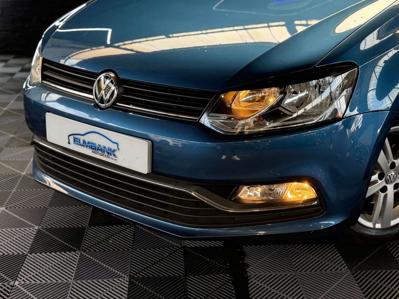 A 2017 VOLKSWAGEN POLO 1.2 TSI Match Edition Hatchback 5dr Petrol Manual Euro 6 (s/s) (90 ps) EXCE A 2017 VOLKSWAGEN POLO 1.2 TSI Match Edition Hatchback 5dr Petrol Manual Euro 6 (s/s) (90 ps) EXCE