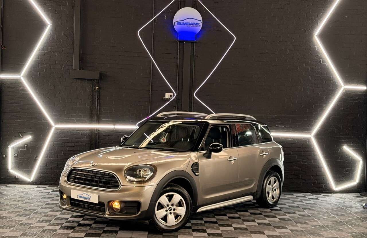 A 2017 MINI COUNTRYMAN 1.5 Cooper SUV 5dr Petrol Manual Euro 6 (s/s) (136 ps) STYLISH MINI -GREAT A 2017 MINI COUNTRYMAN 1.5 Cooper SUV 5dr Petrol Manual Euro 6 (s/s) (136 ps) STYLISH MINI -GREAT