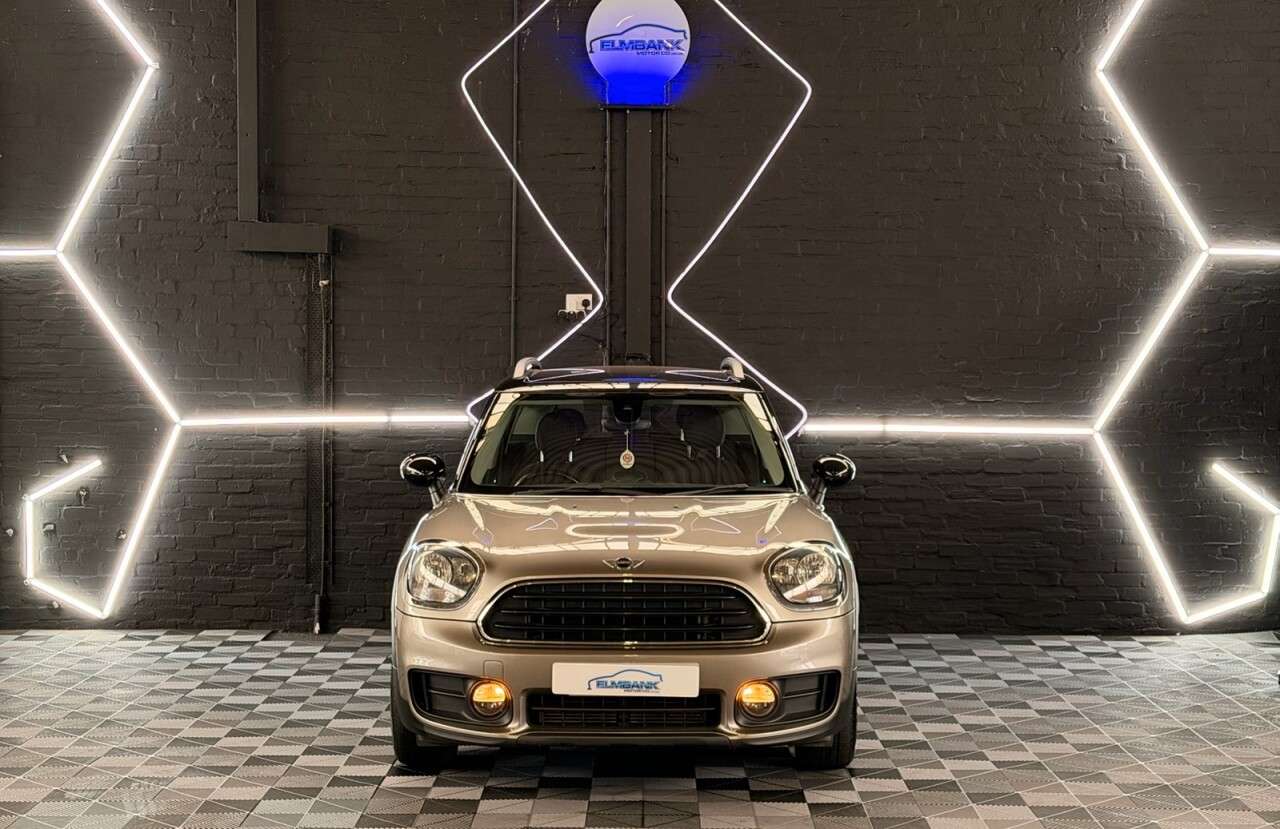 A 2017 MINI COUNTRYMAN 1.5 Cooper SUV 5dr Petrol Manual Euro 6 (s/s) (136 ps) STYLISH MINI -GREAT A 2017 MINI COUNTRYMAN 1.5 Cooper SUV 5dr Petrol Manual Euro 6 (s/s) (136 ps) STYLISH MINI -GREAT
