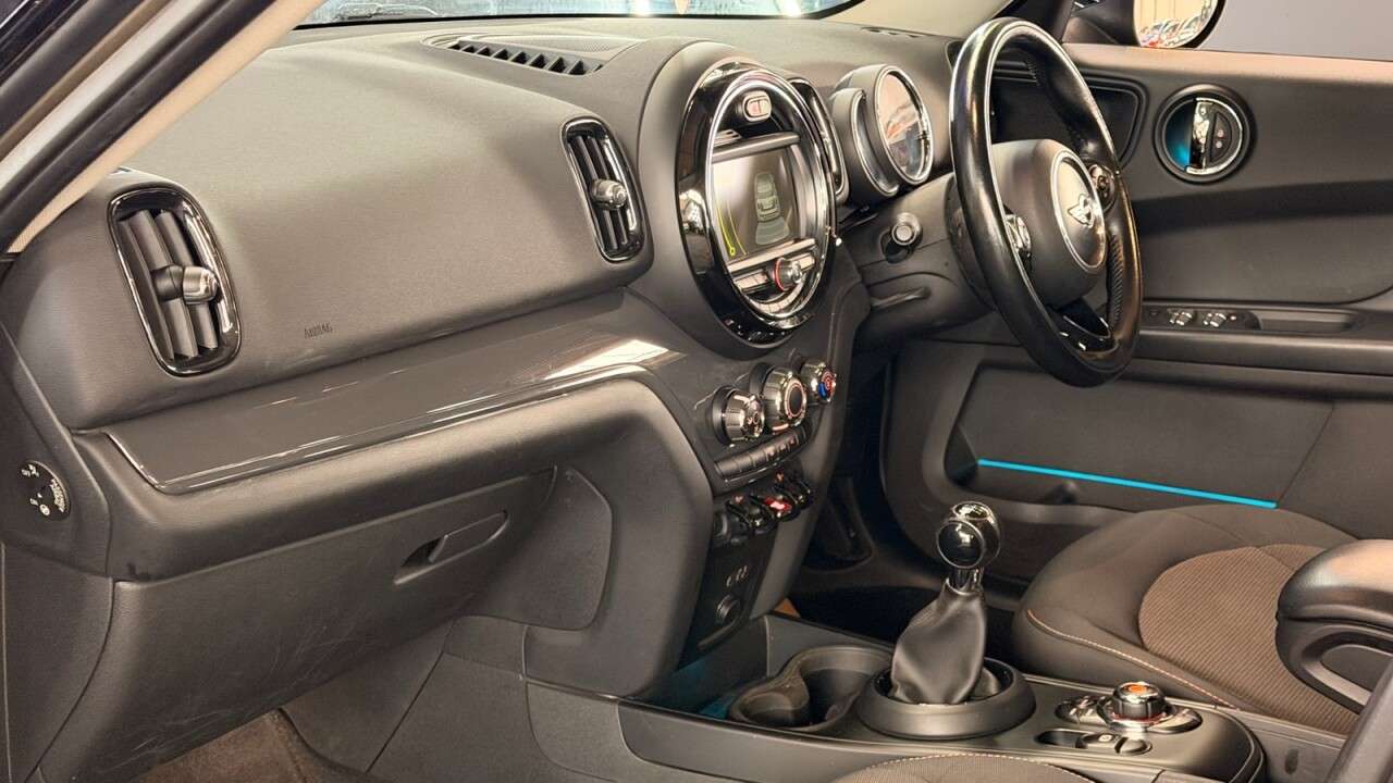 2017 MINI COUNTRYMAN 2017 MINI COUNTRYMAN