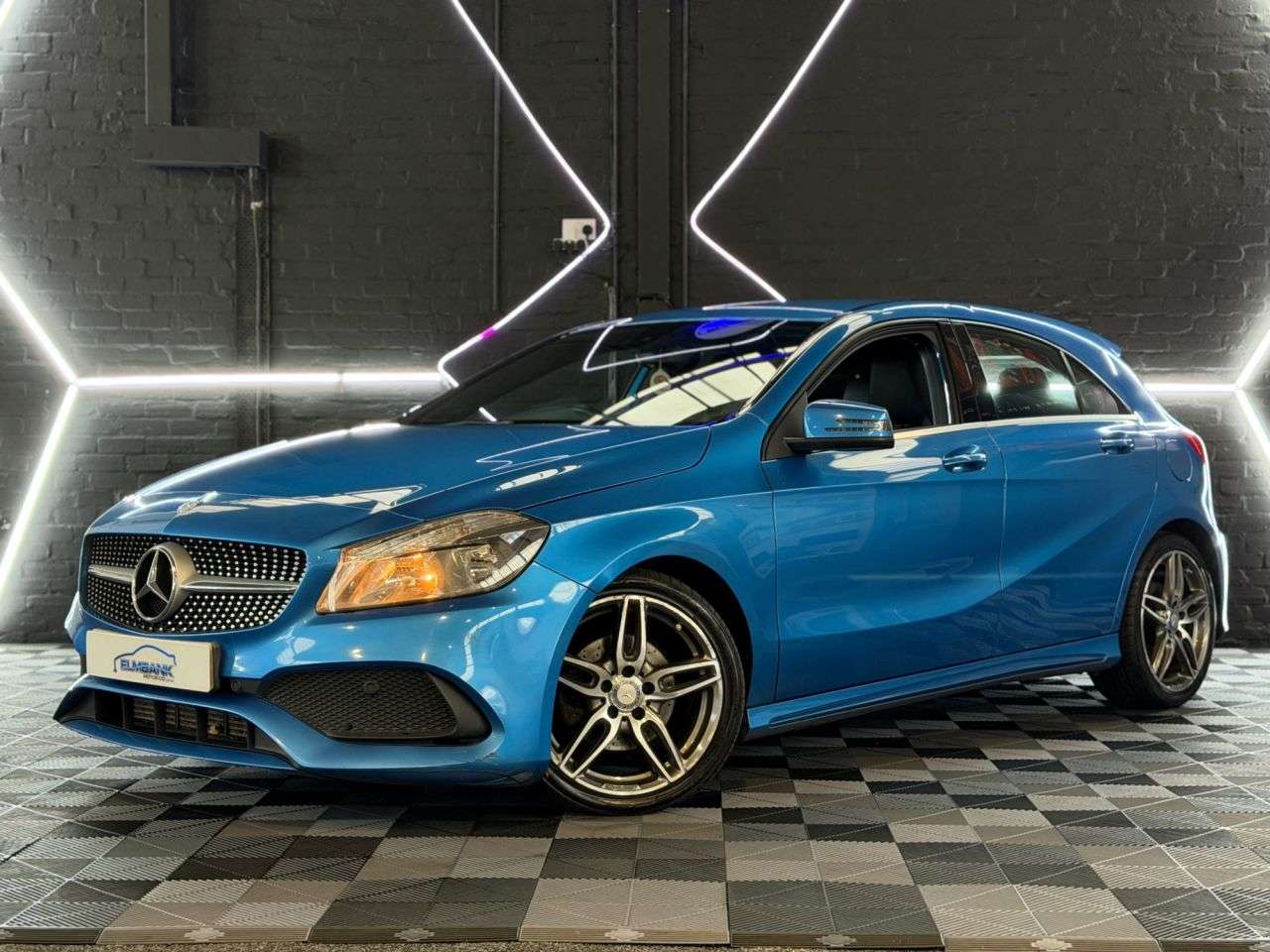 A 2017 MERCEDES-BENZ A CLASS 2.1 A200d AMG Line Hatchback 5dr Diesel 7G-DCT Euro 6 (s/s) (136 ps) 2 KEYS A 2017 MERCEDES-BENZ A CLASS 2.1 A200d AMG Line Hatchback 5dr Diesel 7G-DCT Euro 6 (s/s) (136 ps) 2 KEYS