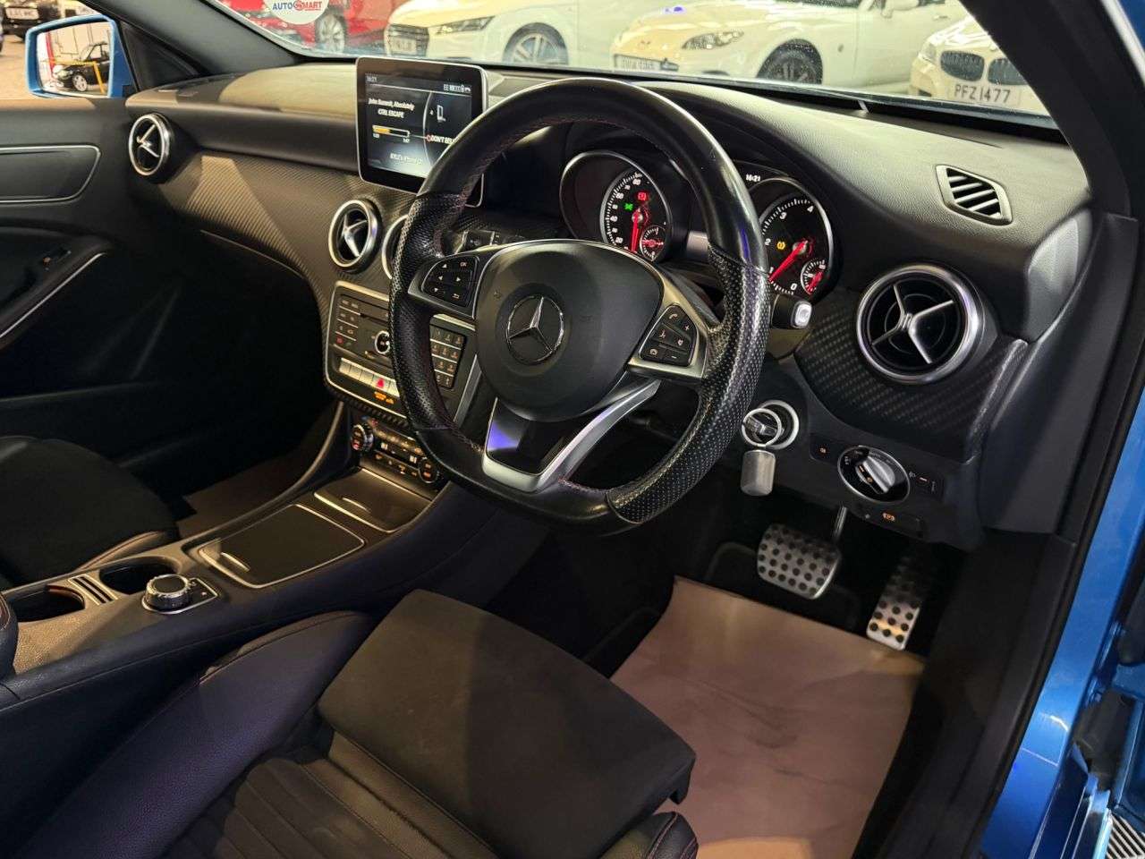 2017 MERCEDES-BENZ A CLASS 2017 MERCEDES-BENZ A CLASS