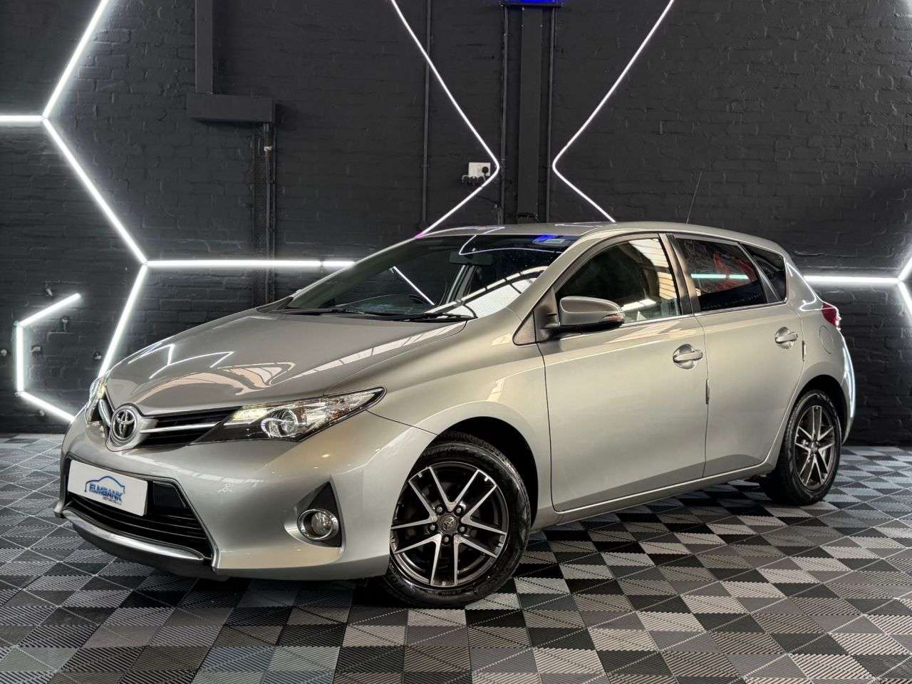 A 2014 TOYOTA AURIS 1.4 D-4D Icon Plus Hatchback 5dr Diesel Manual Euro 5 (s/s) (90 ps) 8 STAMP A 2014 TOYOTA AURIS 1.4 D-4D Icon Plus Hatchback 5dr Diesel Manual Euro 5 (s/s) (90 ps) 8 STAMP
