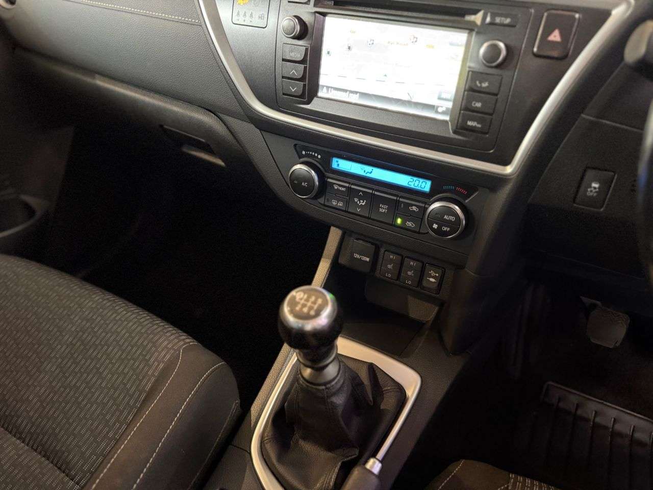 2014 TOYOTA AURIS 2014 TOYOTA AURIS