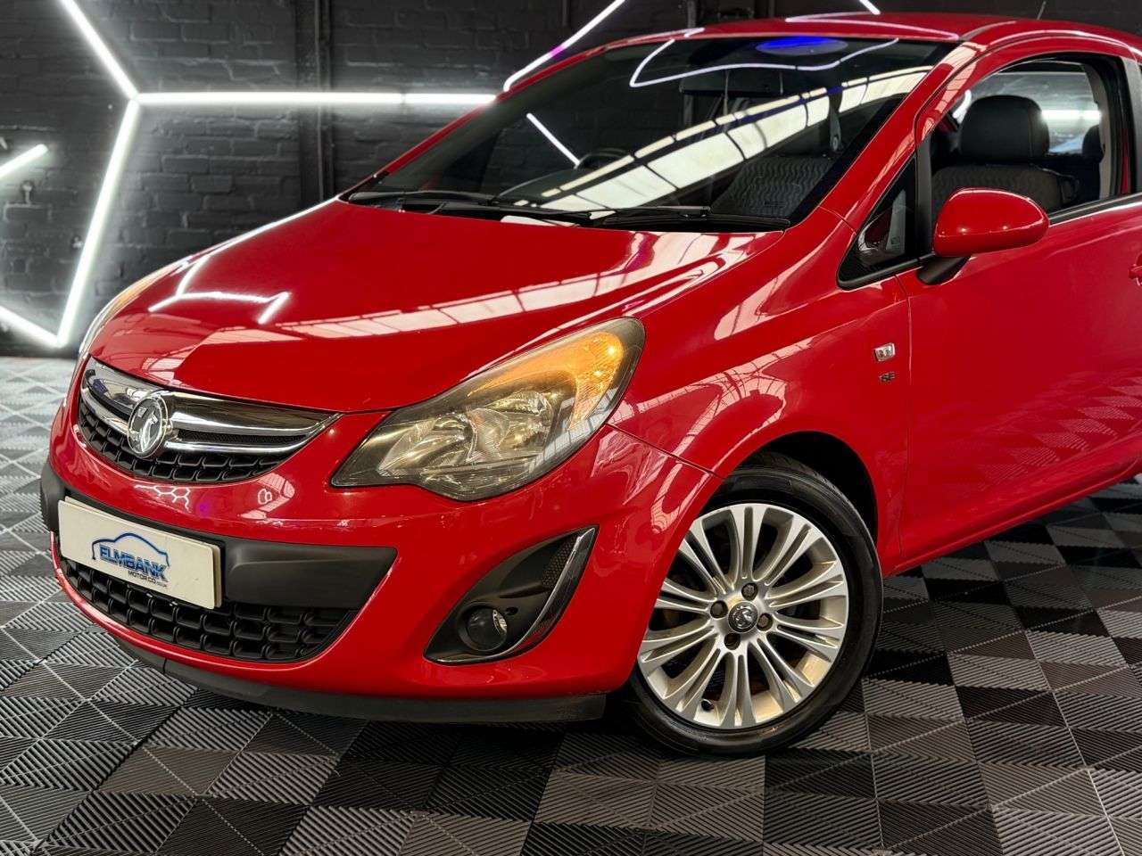 A 2014 VAUXHALL CORSA 1.4 16V SE Hatchback 3dr Petrol Manual Wide Ratio Euro 5 (100 ps) A 2014 VAUXHALL CORSA 1.4 16V SE Hatchback 3dr Petrol Manual Wide Ratio Euro 5 (100 ps)