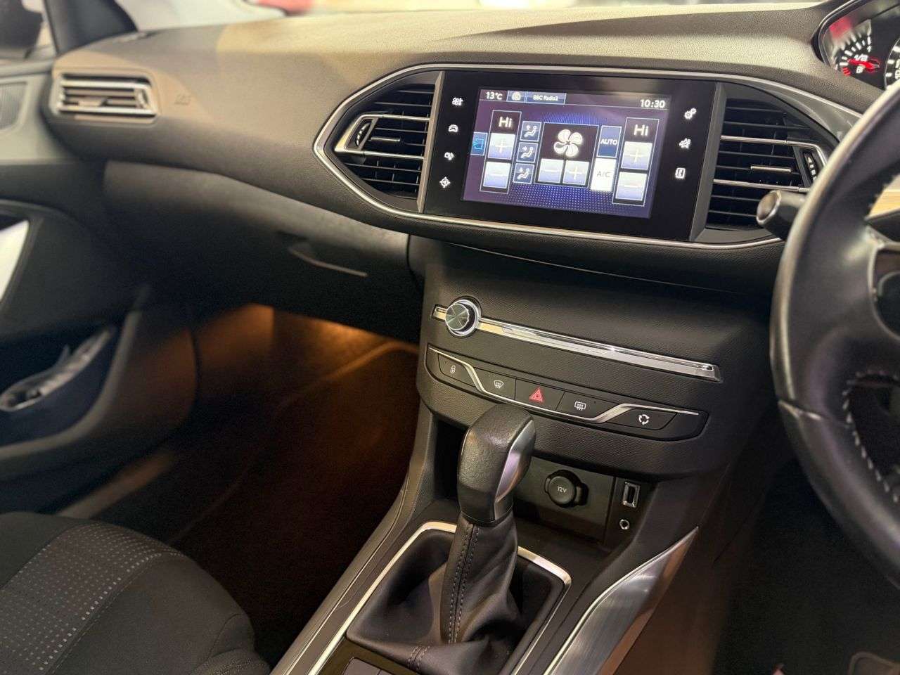 A 2016 PEUGEOT 308 1.2 PureTech Allure Hatchback 5dr Petrol EAT Euro 6 (s/s) (130 ps) A 2016 PEUGEOT 308 1.2 PureTech Allure Hatchback 5dr Petrol EAT Euro 6 (s/s) (130 ps)