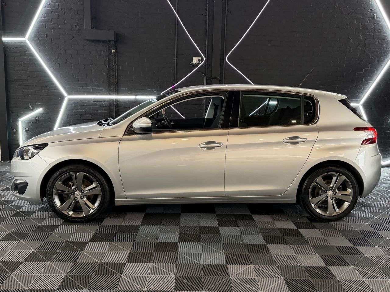2016 PEUGEOT 308 2016 PEUGEOT 308