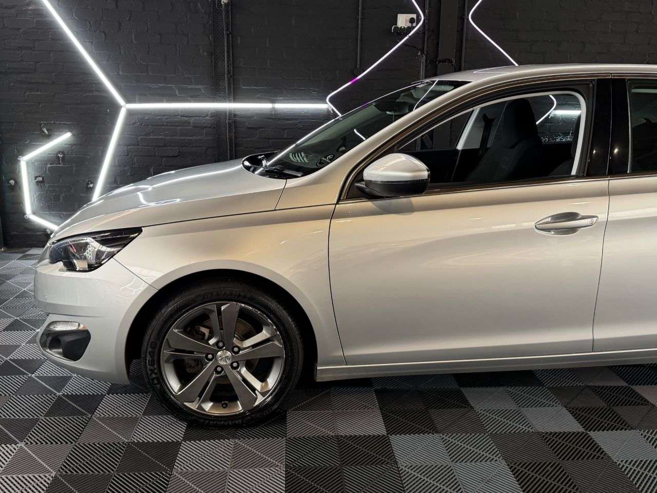 2016 PEUGEOT 308 2016 PEUGEOT 308