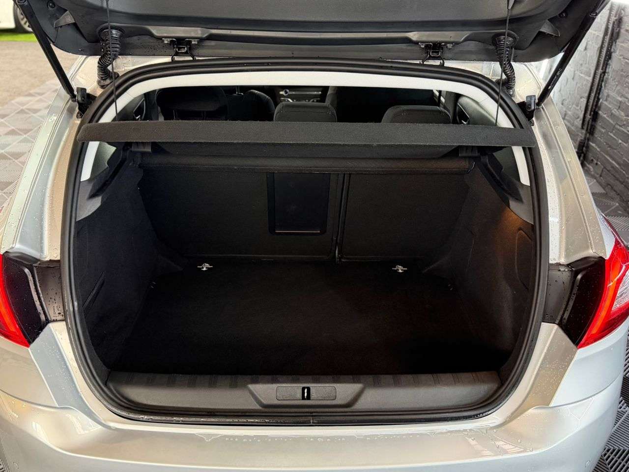 2016 PEUGEOT 308 2016 PEUGEOT 308