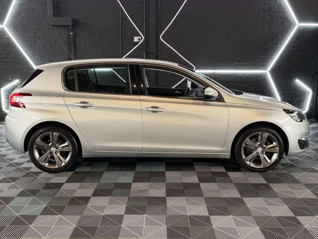 2016 PEUGEOT 308 2016 PEUGEOT 308