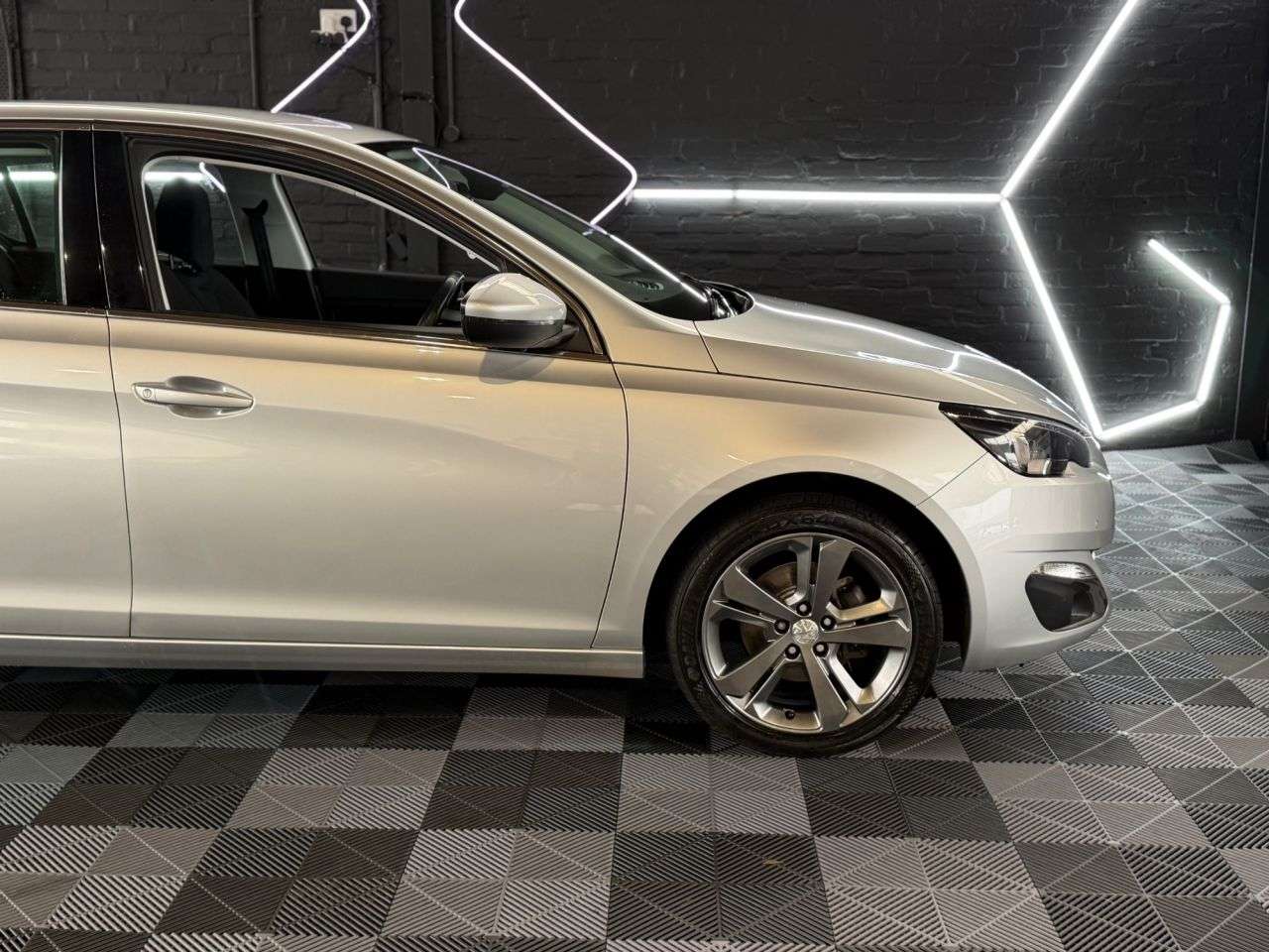 2016 PEUGEOT 308 2016 PEUGEOT 308