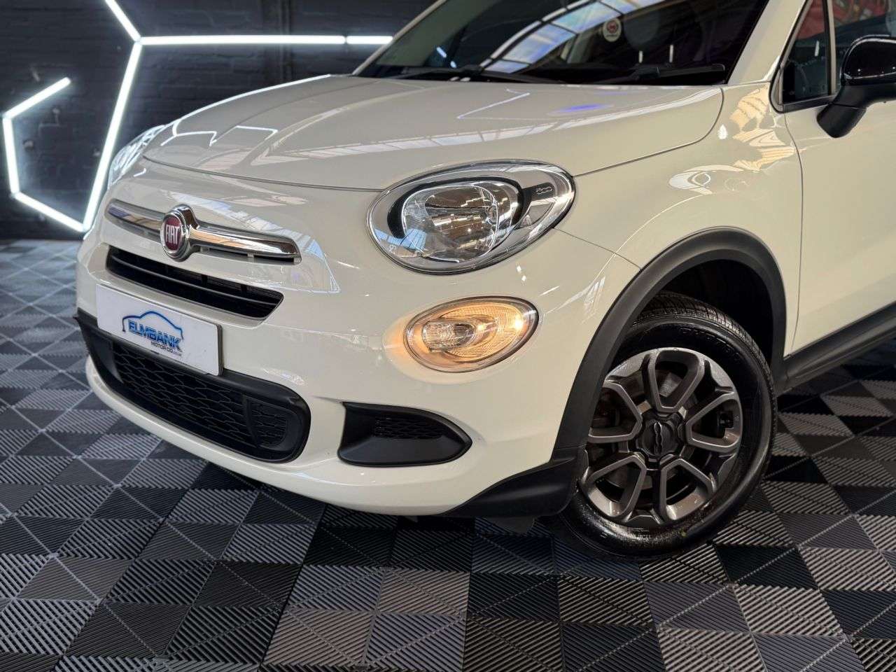 A 2017 FIAT 500X POP A 2017 FIAT 500X POP