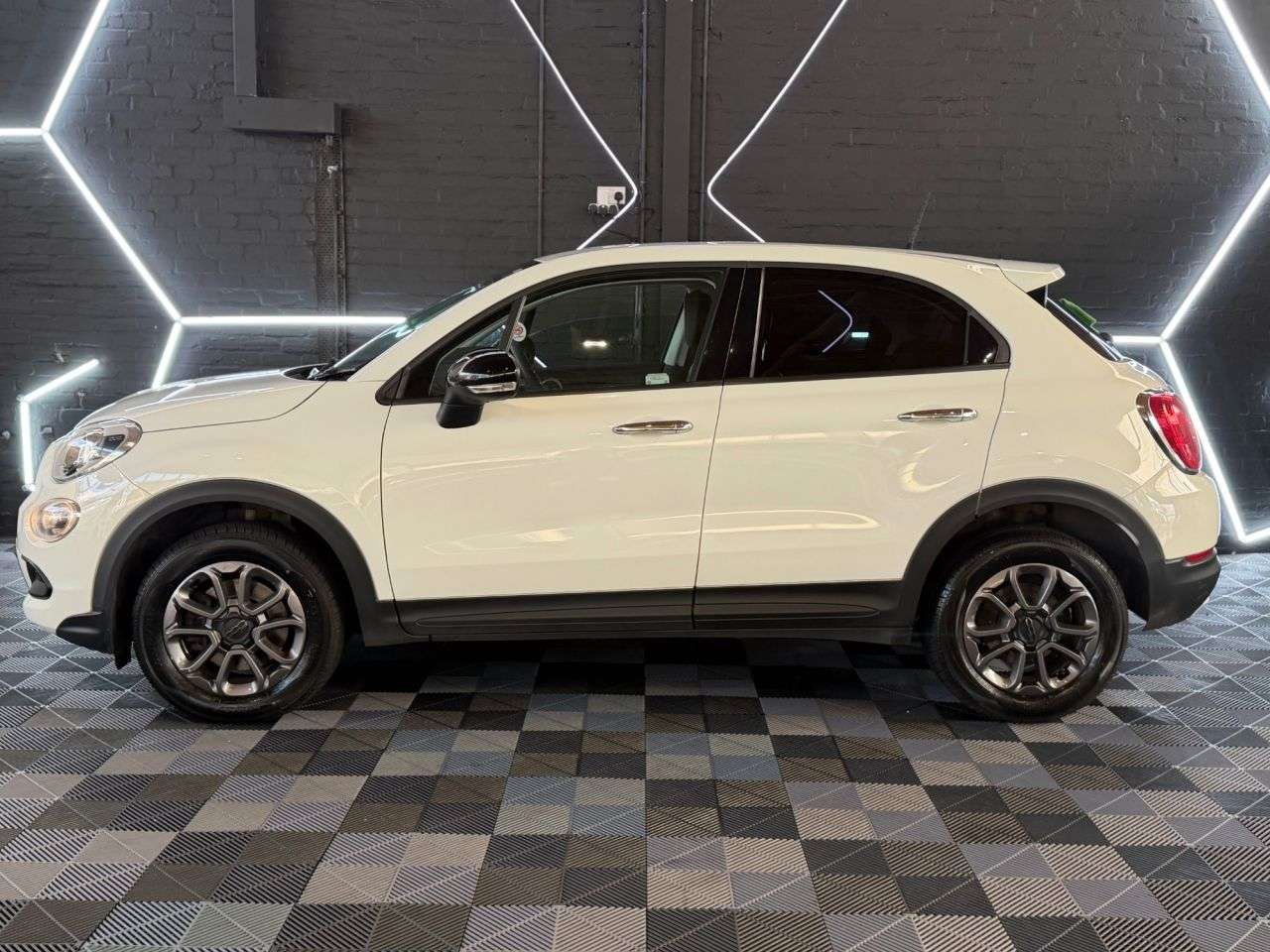 A 2017 FIAT 500X POP A 2017 FIAT 500X POP