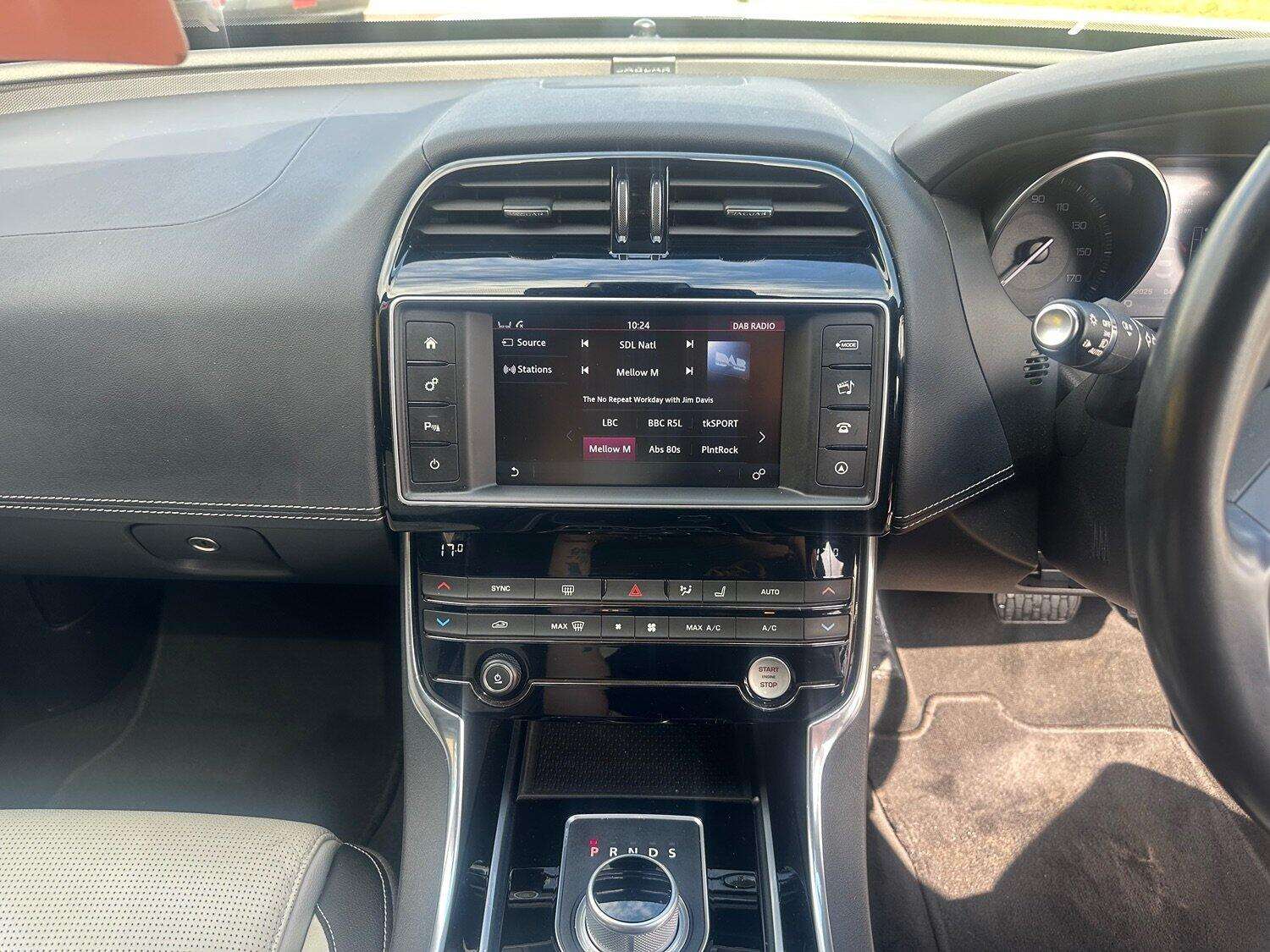 2015 JAGUAR XE 2015 JAGUAR XE