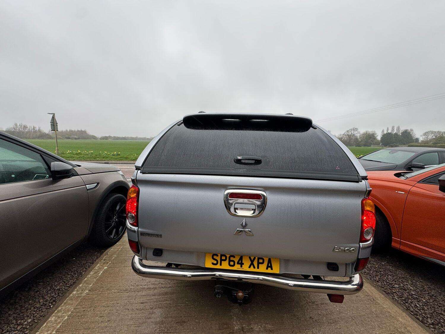 A 2014 MITSUBISHI L200 2.5 DI-D Barbarian Black A 2014 MITSUBISHI L200 2.5 DI-D Barbarian Black