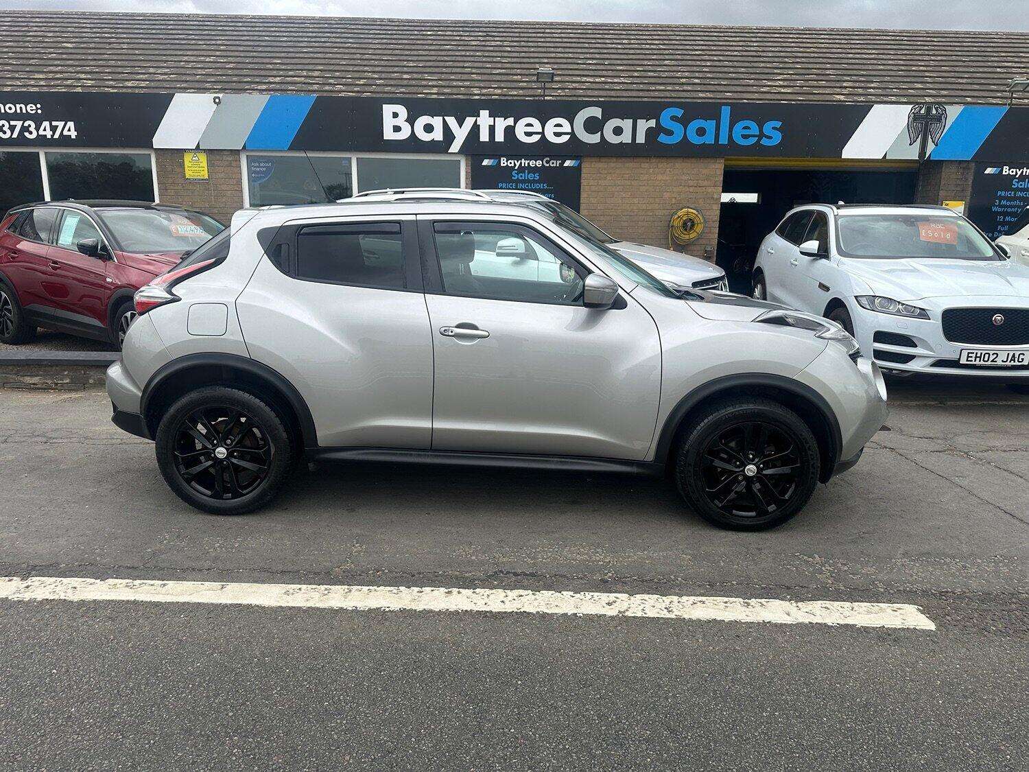 A 2016 NISSAN JUKE 1.2 DIG-T N-Connecta A 2016 NISSAN JUKE 1.2 DIG-T N-Connecta