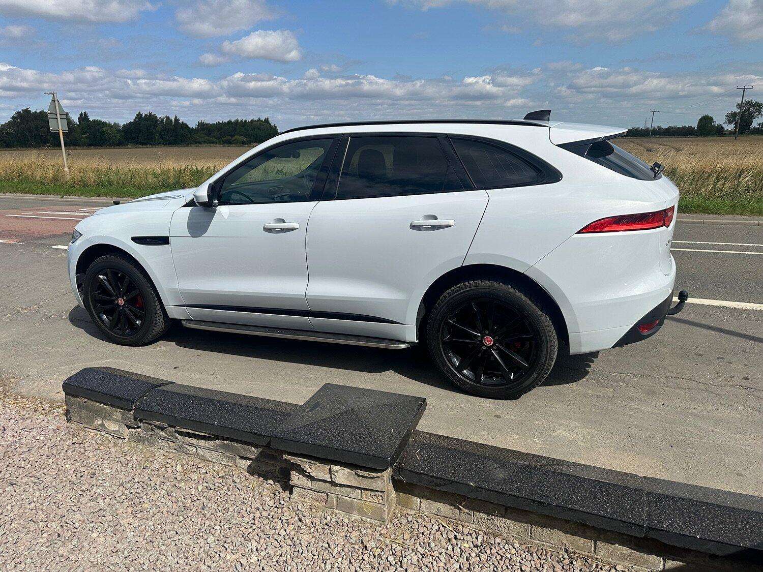 2020 JAGUAR F-PACE 2020 JAGUAR F-PACE