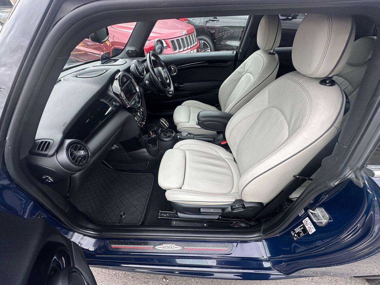 2018 MINI HATCH 2018 MINI HATCH