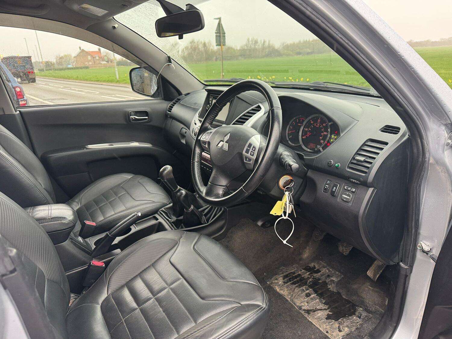 2014 MITSUBISHI L200 2014 MITSUBISHI L200