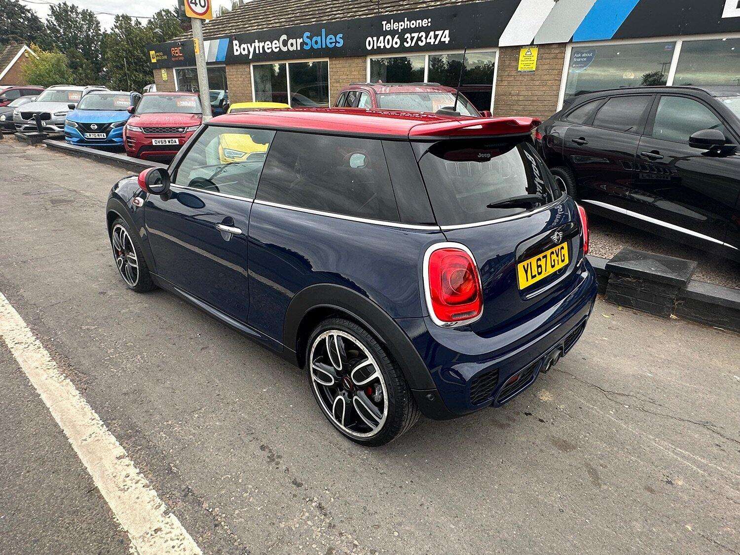 A 2018 MINI HATCH 2.0 John Cooper Works Hatch A 2018 MINI HATCH 2.0 John Cooper Works Hatch