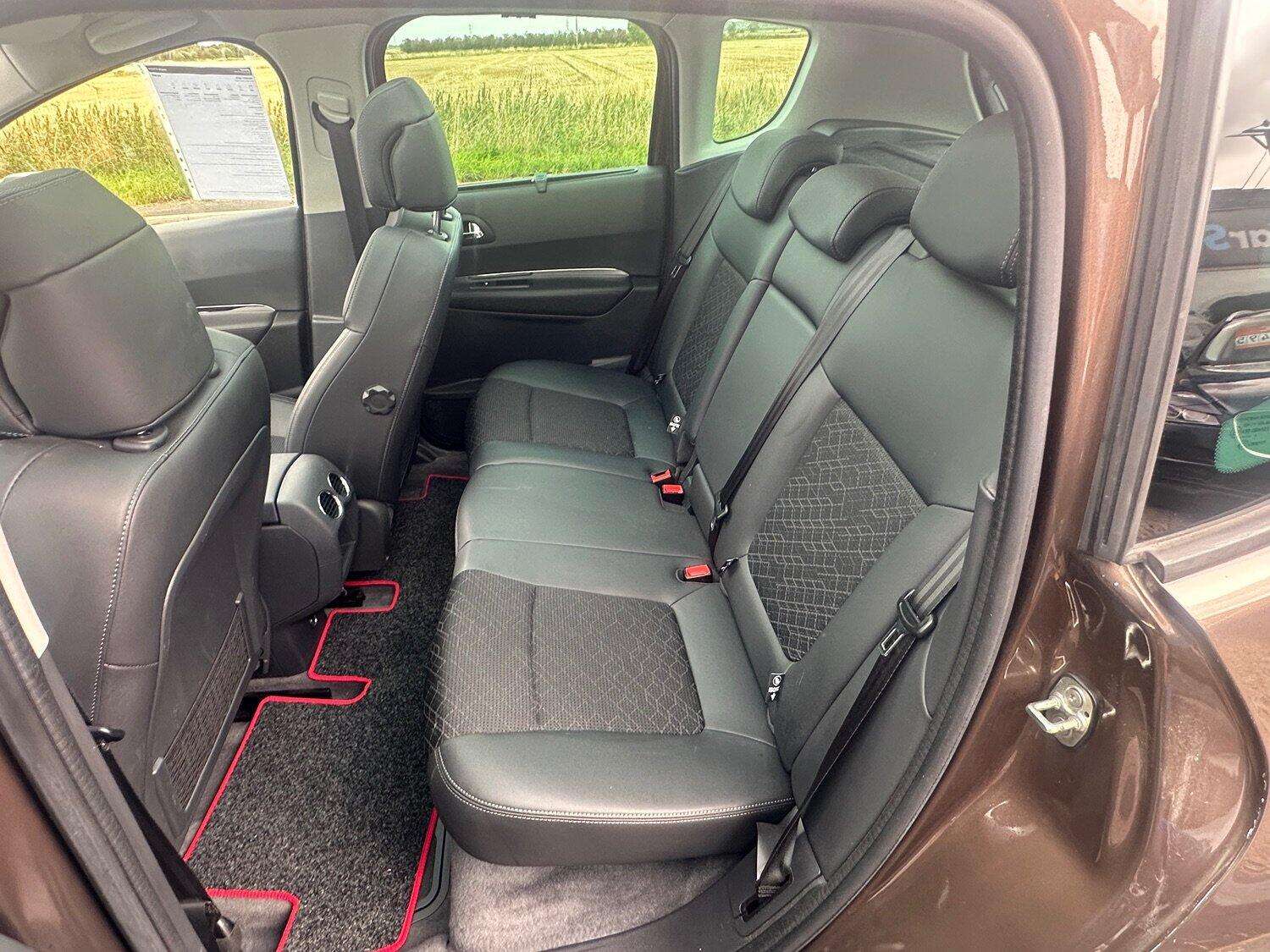 2015 PEUGEOT 3008 2015 PEUGEOT 3008