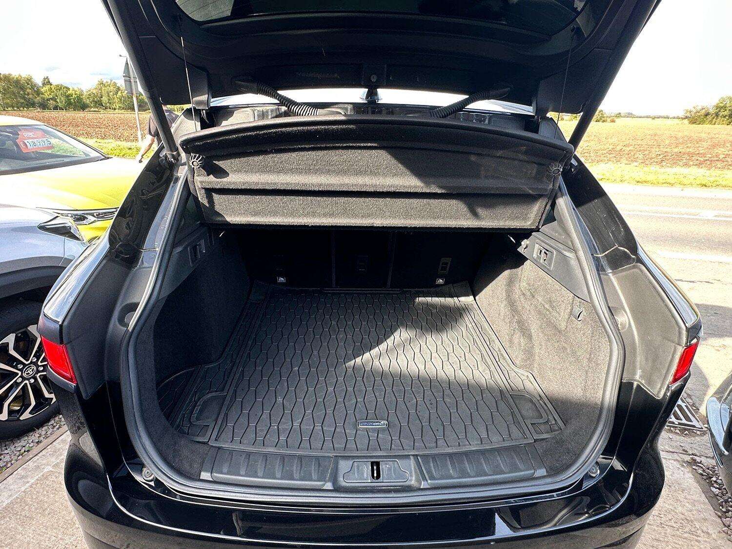 2016 JAGUAR F-PACE 2016 JAGUAR F-PACE