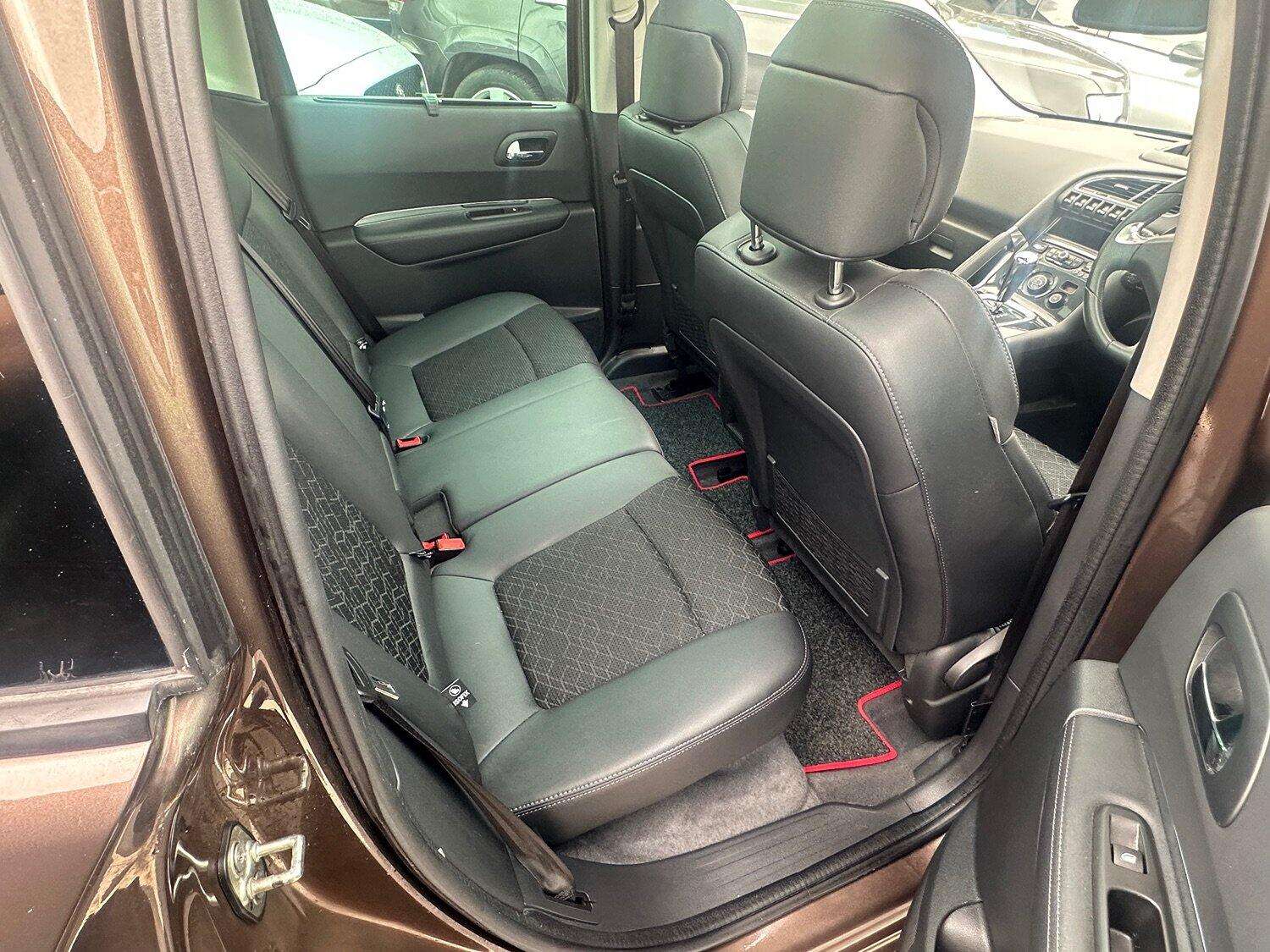 2015 PEUGEOT 3008 2015 PEUGEOT 3008