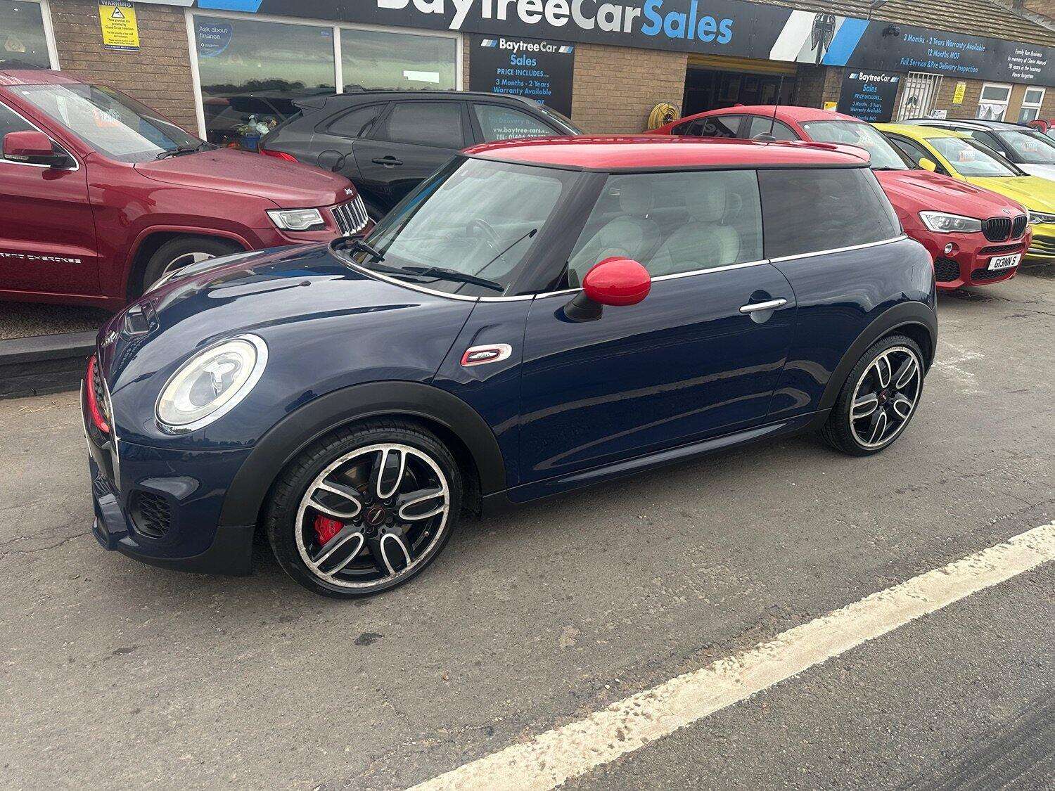 A 2018 MINI HATCH 2.0 John Cooper Works Hatch A 2018 MINI HATCH 2.0 John Cooper Works Hatch