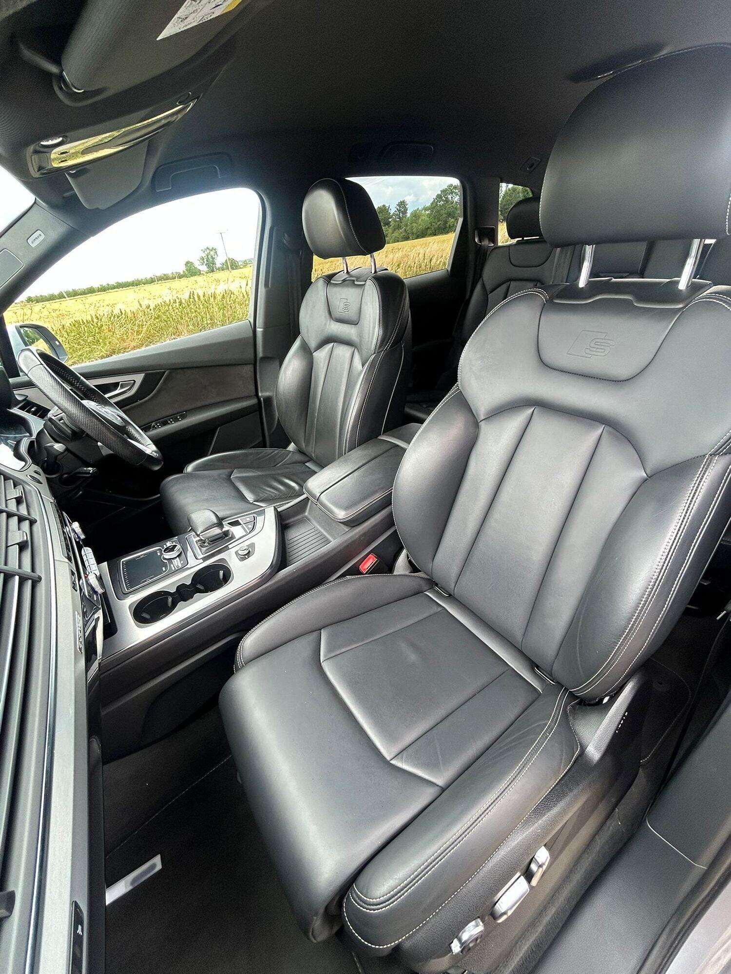 2016 AUDI Q7 2016 AUDI Q7