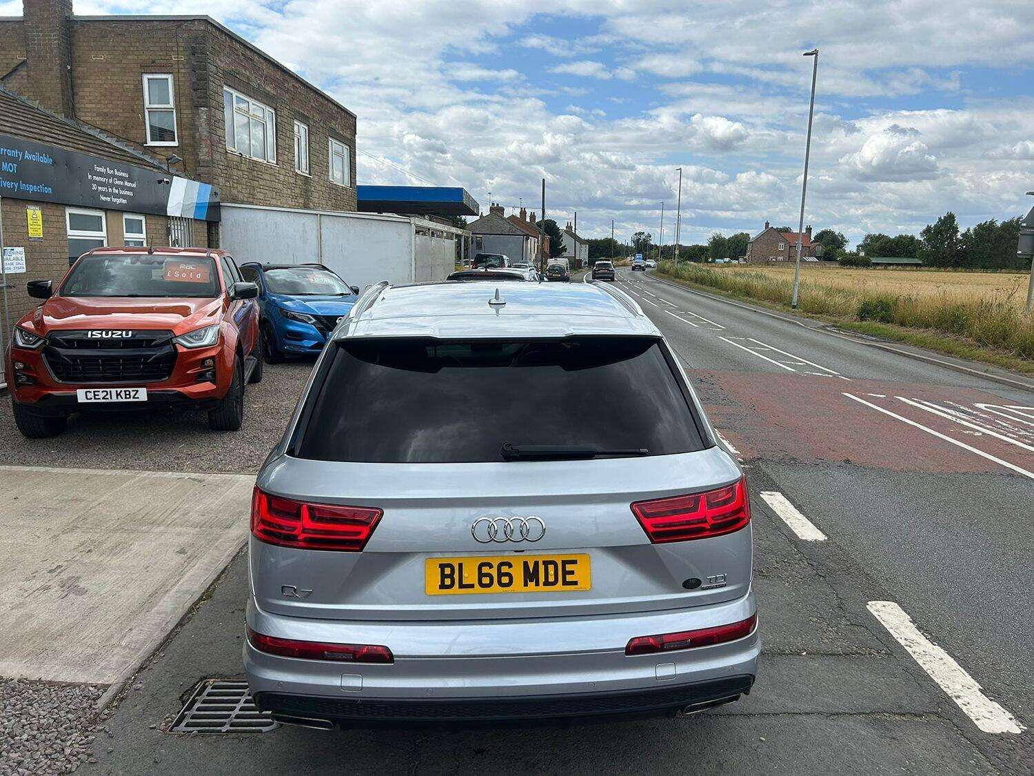 2016 AUDI Q7 2016 AUDI Q7