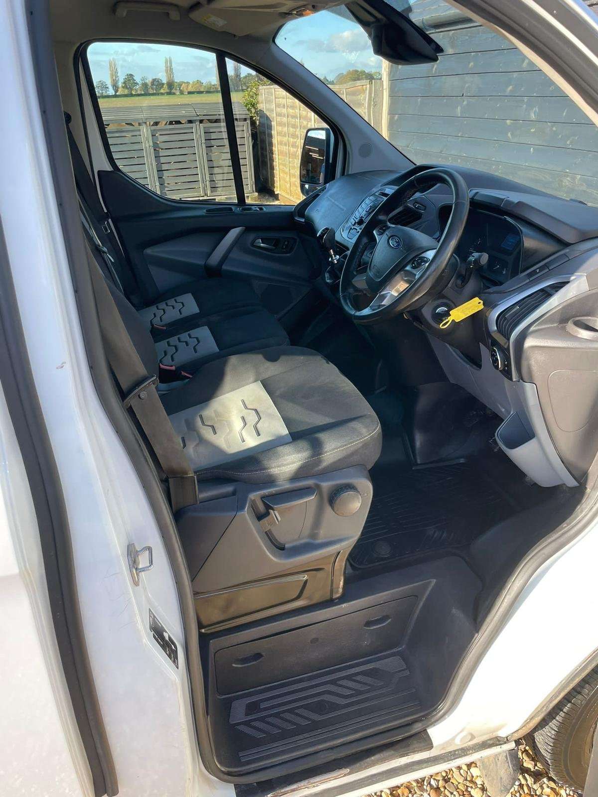 A 2018 FORD TRANSIT CUSTOM 2.0 TDCi 290 Limited A 2018 FORD TRANSIT CUSTOM 2.0 TDCi 290 Limited