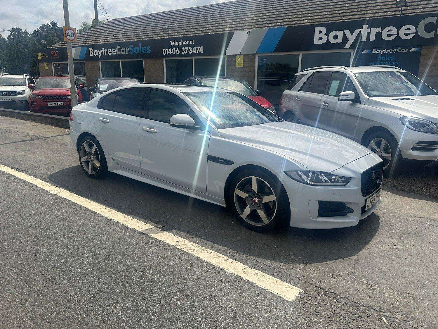 A 2015 JAGUAR XE 2.0 GTDi R-Sport A 2015 JAGUAR XE 2.0 GTDi R-Sport