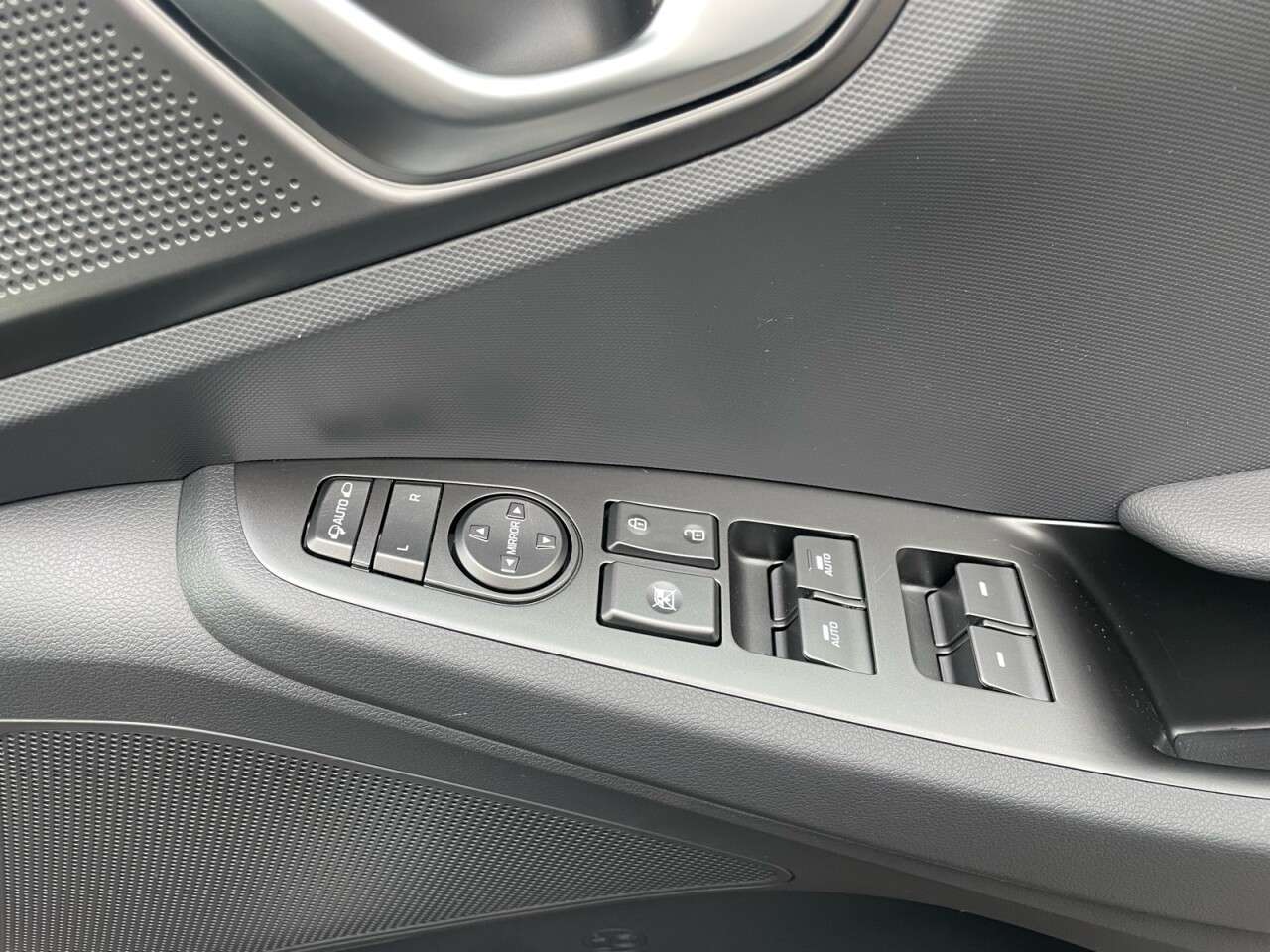 2022 HYUNDAI IONIQ 2022 HYUNDAI IONIQ