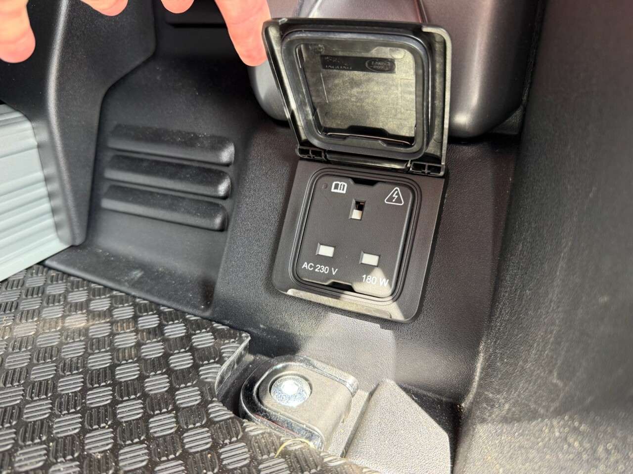 2023 LAND ROVER DEFENDER 2023 LAND ROVER DEFENDER