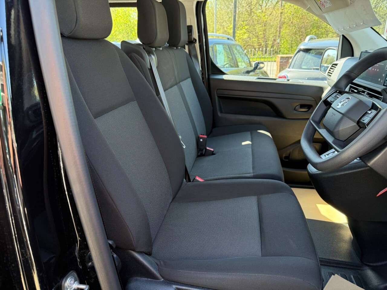 2025 VAUXHALL VIVARO LIFE ELECTRIC 2025 VAUXHALL VIVARO LIFE ELECTRIC