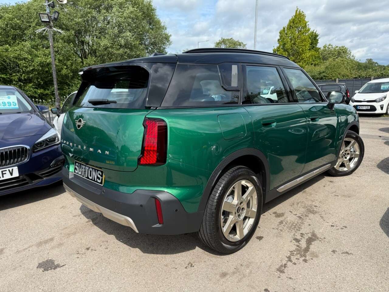 A 2025 MINI COUNTRYMAN 1.5C MHEV Exclusive SUV 5dr Petrol Hybrid Auto Euro 6 (s/s) (170 ps) **FIRS A 2025 MINI COUNTRYMAN 1.5C MHEV Exclusive SUV 5dr Petrol Hybrid Auto Euro 6 (s/s) (170 ps) **FIRS