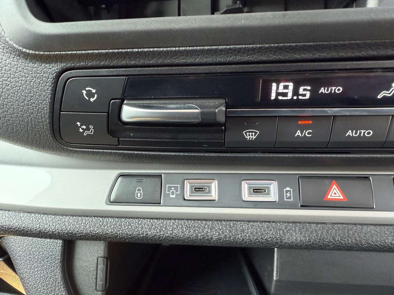 2024 PEUGEOT E- TRAVELLER 2024 PEUGEOT E- TRAVELLER