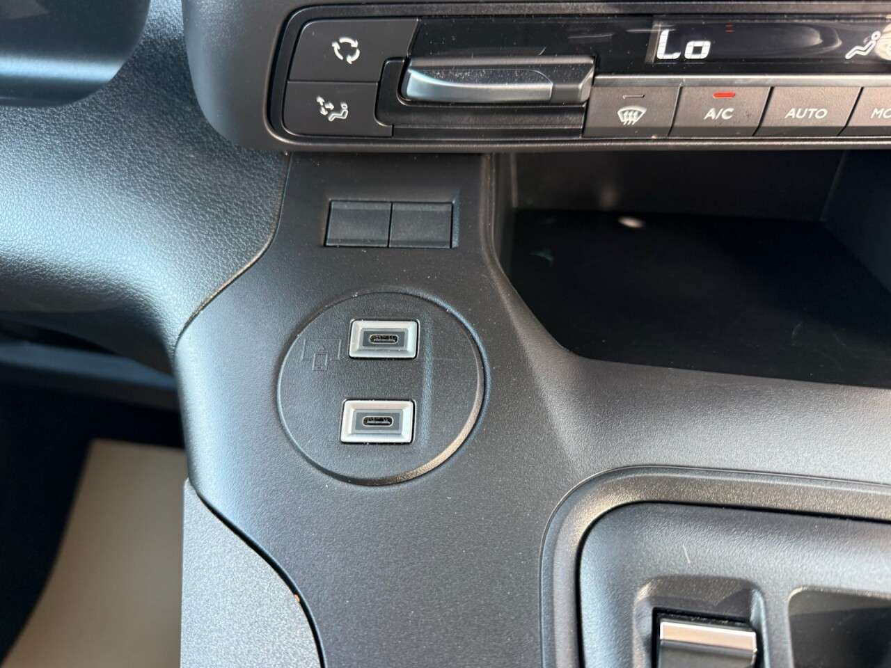 2024 PEUGEOT E-RIFTER 2024 PEUGEOT E-RIFTER