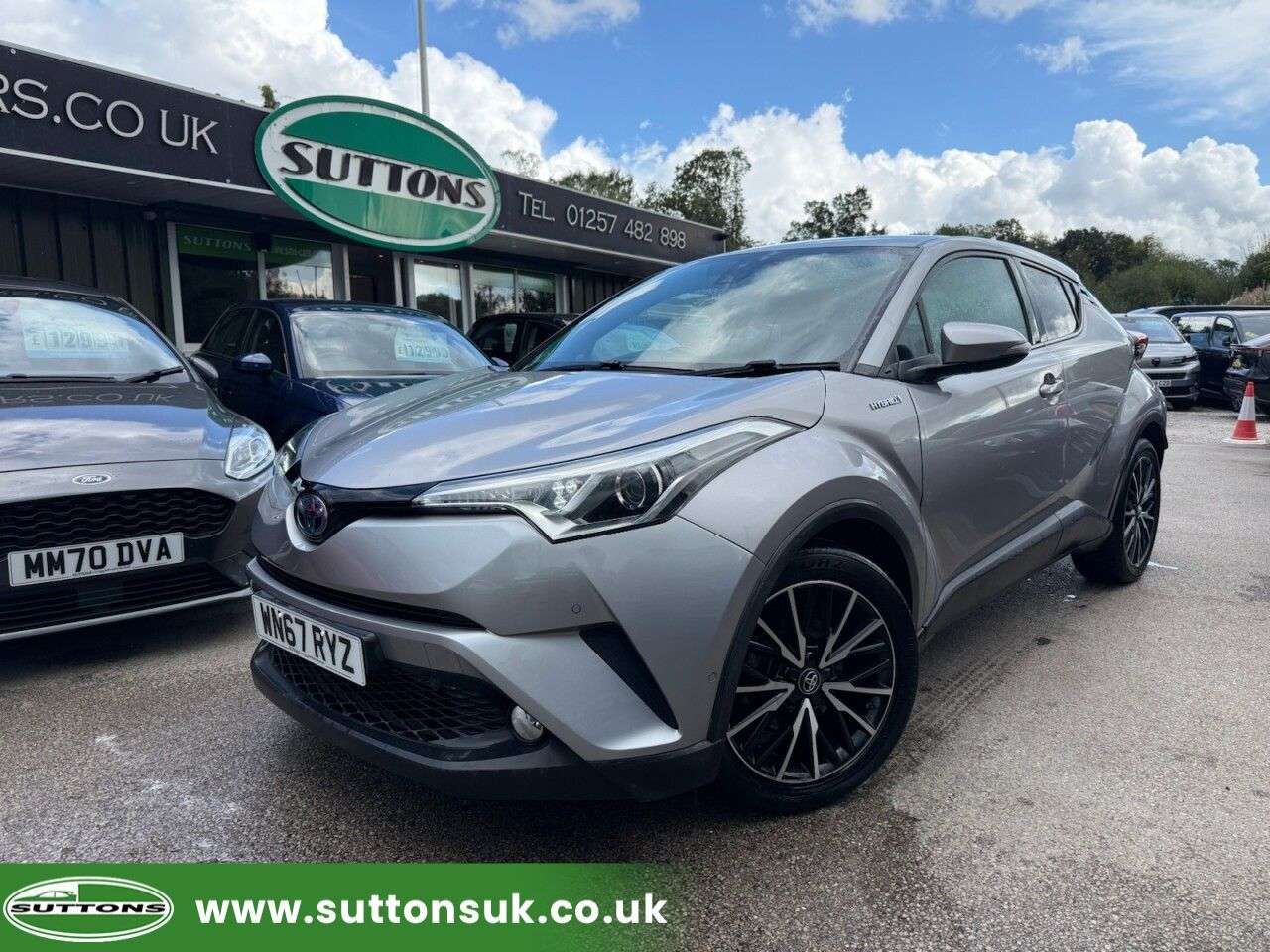 A 2017 TOYOTA C-HR 1.8 VVT-h Excel SUV 5dr Petrol Hybrid CVT Euro 6 (s/s) (122 ps) SAT NAV~REV A 2017 TOYOTA C-HR 1.8 VVT-h Excel SUV 5dr Petrol Hybrid CVT Euro 6 (s/s) (122 ps) SAT NAV~REV