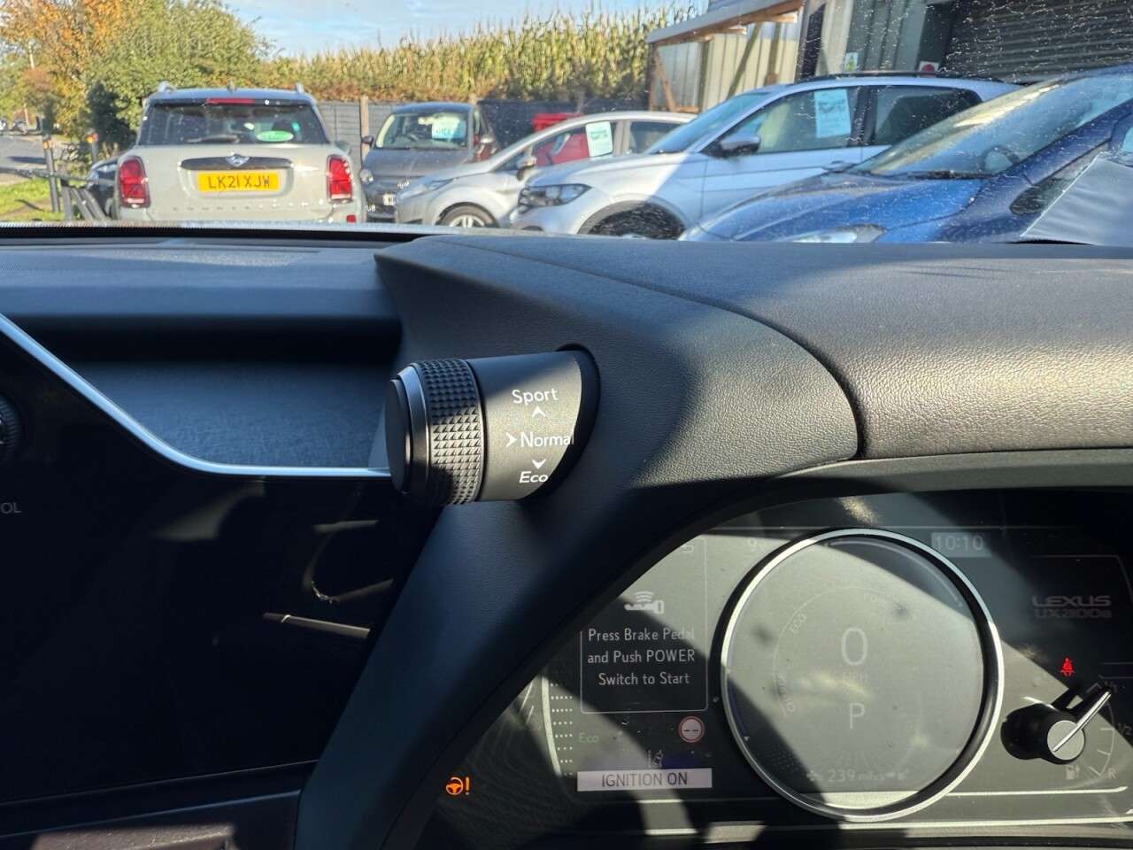 2025 LEXUS UX 2025 LEXUS UX