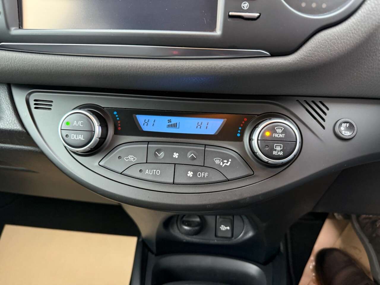 2018 TOYOTA YARIS 2018 TOYOTA YARIS