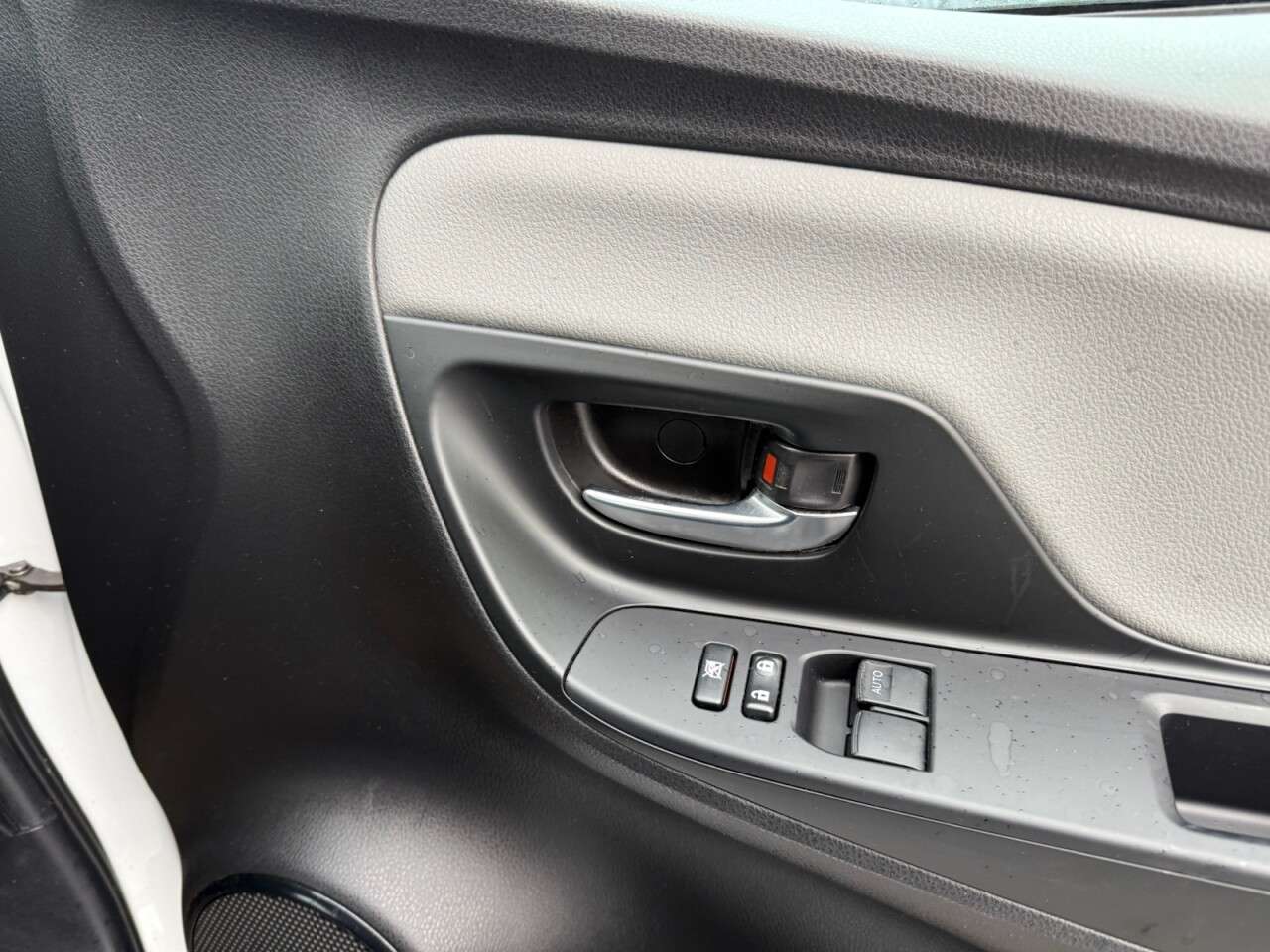 2018 TOYOTA YARIS 2018 TOYOTA YARIS