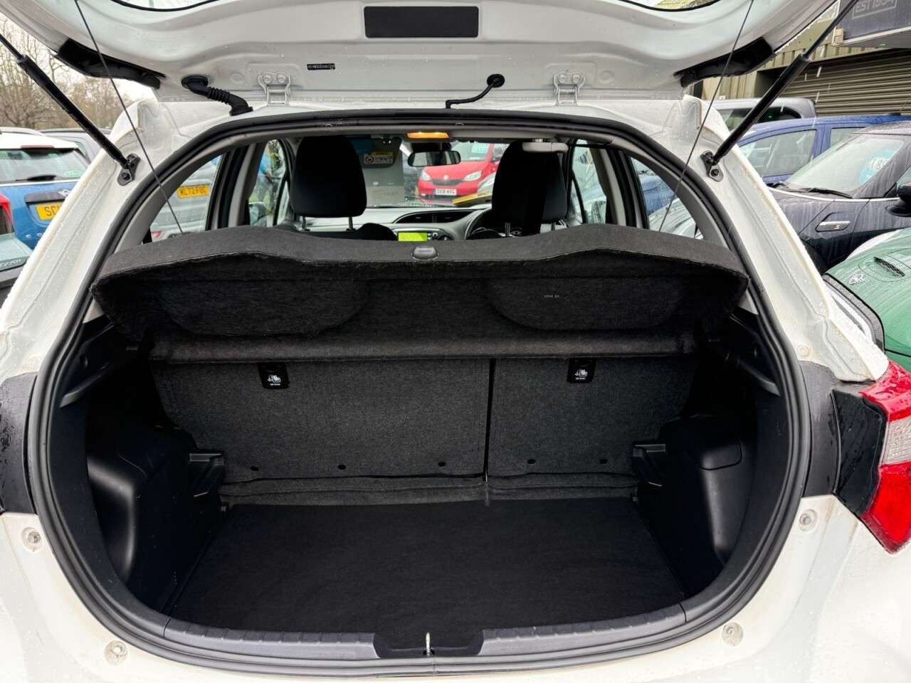 2018 TOYOTA YARIS 2018 TOYOTA YARIS