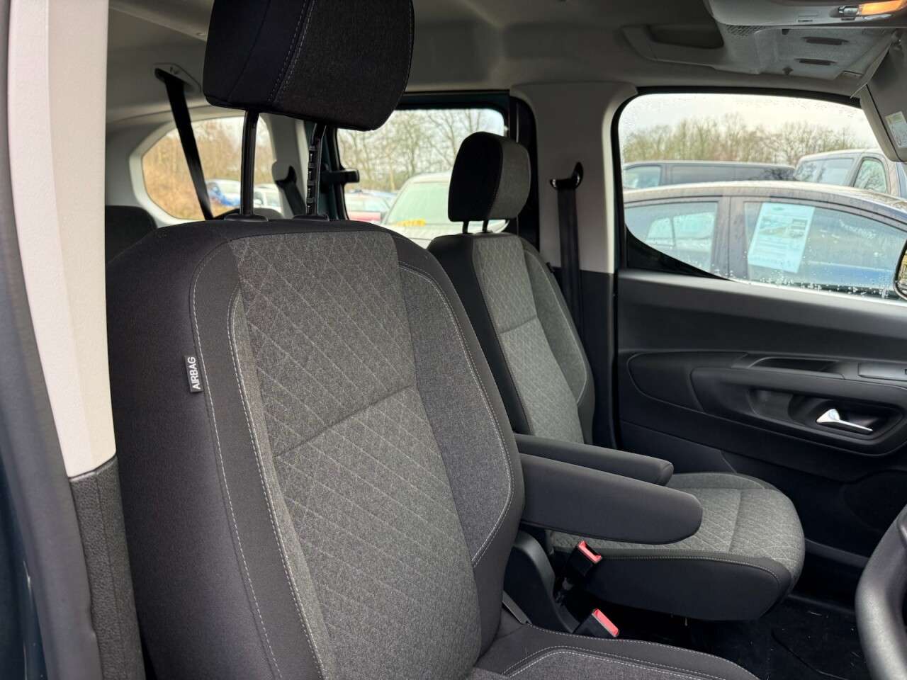 2025 VAUXHALL COMBO LIFE ELECTRIC 2025 VAUXHALL COMBO LIFE ELECTRIC