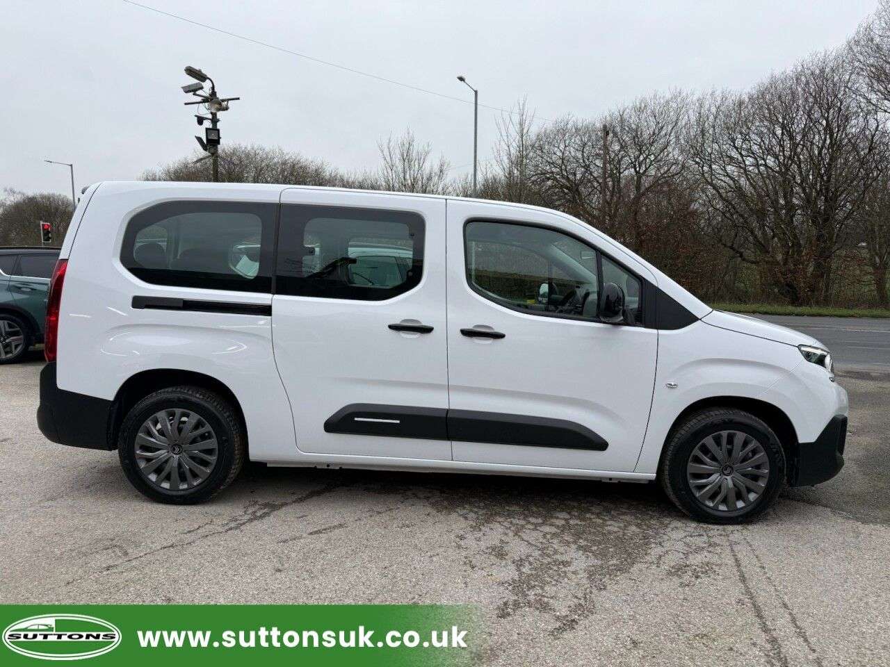 A 2025 CITROEN E-BERLINGO 52kWh PLUS XL MPV 5dr Electric Auto (7.4kW Charger) (136 ps) 1 OWNER~CITROE A 2025 CITROEN E-BERLINGO 52kWh PLUS XL MPV 5dr Electric Auto (7.4kW Charger) (136 ps) 1 OWNER~CITROE