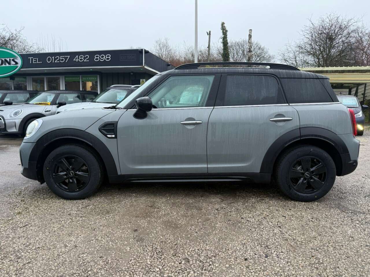 A 2022 MINI COUNTRYMAN 1.5 Cooper Classic SUV 5dr Petrol Steptronic Euro 6 (s/s) (136 ps) *SAT NAV A 2022 MINI COUNTRYMAN 1.5 Cooper Classic SUV 5dr Petrol Steptronic Euro 6 (s/s) (136 ps) *SAT NAV
