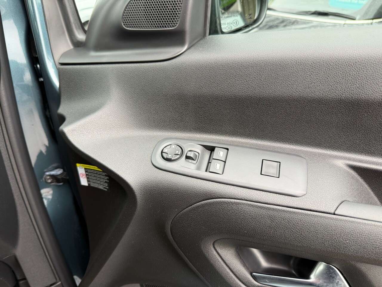 2025 VAUXHALL COMBO LIFE ELECTRIC 2025 VAUXHALL COMBO LIFE ELECTRIC