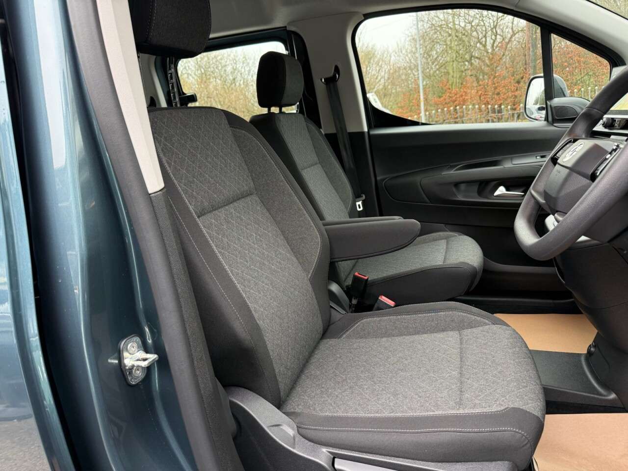 2025 VAUXHALL COMBO LIFE ELECTRIC 2025 VAUXHALL COMBO LIFE ELECTRIC