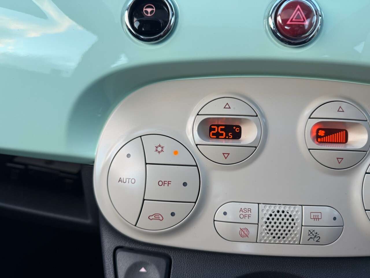 2015 FIAT 500 2015 FIAT 500